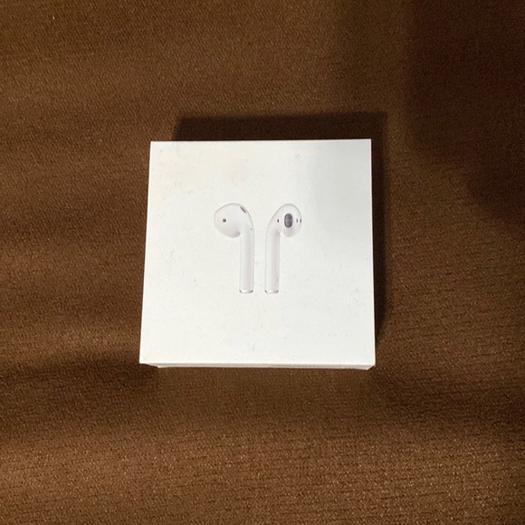 Apple AirPods - Picture 1 of 4